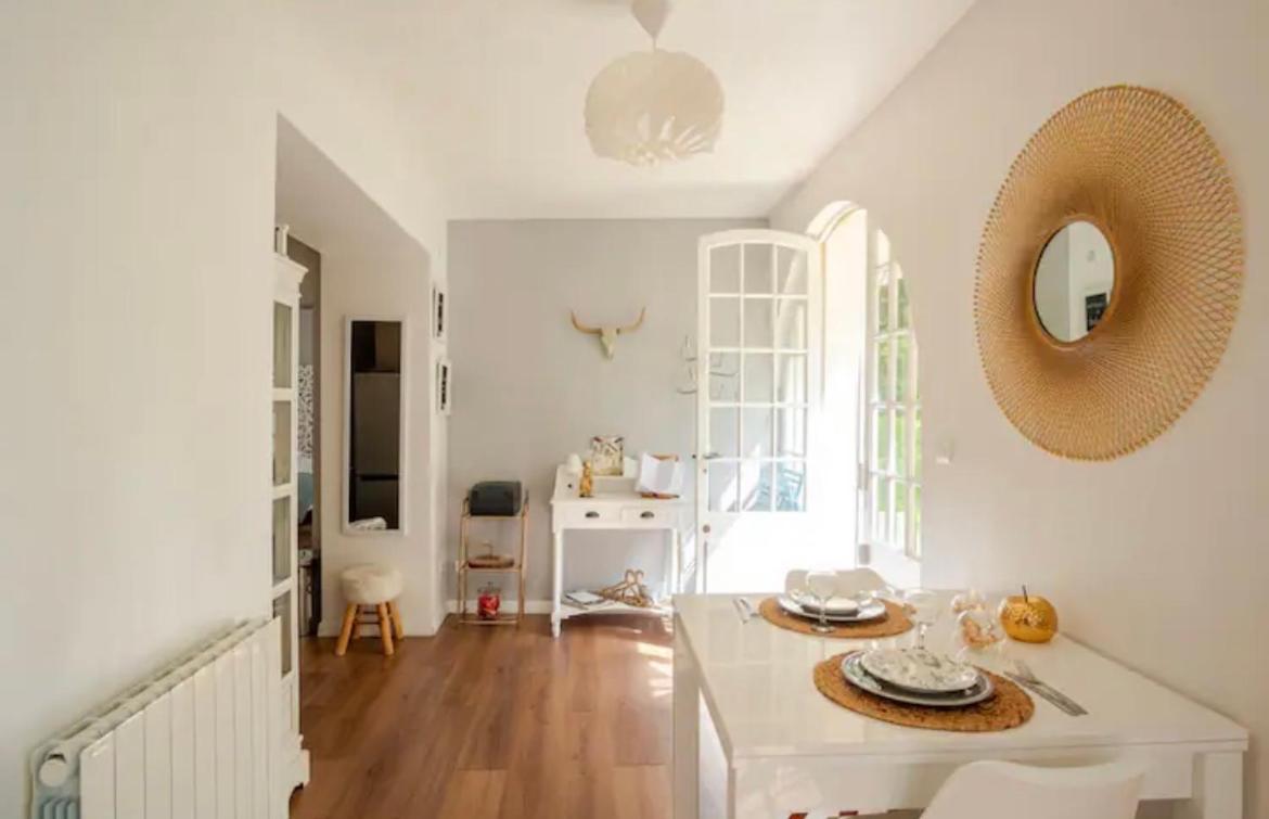 Escale Caux Cooning**** Charme Et Balneo Etretat Apartment Екстериор снимка